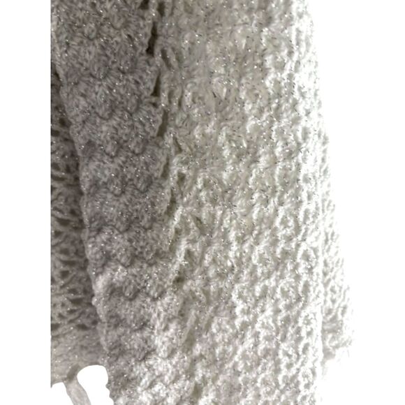 Handmade White Silver Shimmer Thread Crochet Shawl Wrap Lightweight Fringe Scarf - Picture 5 of 7